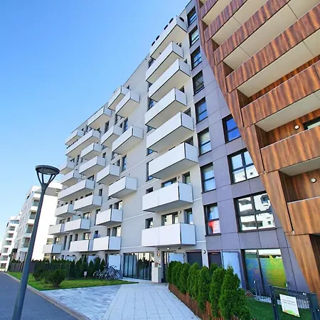 Katowice, 3 Stawy, Pulaskiego 42, Free Parking 卡托维兹