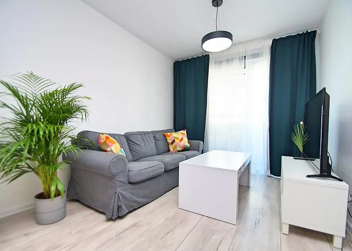 Katowice, 3 Stawy, Pulaskiego 42, Free Parking *